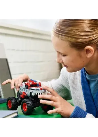 Technic Конструктор вантажівка з інерційним двигуном 232 деталі 26х14х9 см Lego (390263761)