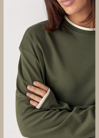 Жіночий лонгслів oversize з контрастною окантовкою по краях No Brand (314809629)