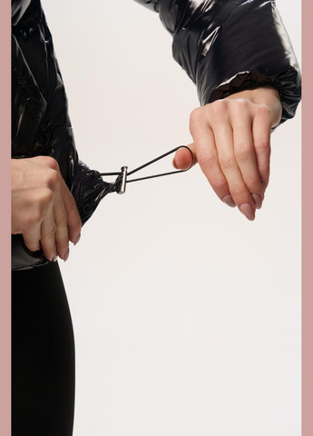 Черно-белая стильная базовая куртка Luna