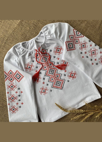 Белая вышиванка для девочки трикотажная белая традиционная (341327489)