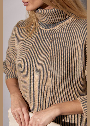 Кавовий зимовий жіночий в'язаний светр оверсайз з візерунком у рубчик 231112 Lurex