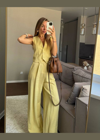 Жіночий костюм в брючному стилі Adelante (328000215)