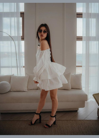 Білий святковий жіноча міні-сукня з відкритими плечима, об'ємними рукавами та пишною спідницею з відкритими плечима MonCher