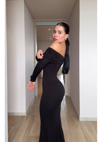 Чорна святковий сукня максі з відкритими плечима силуетна No Brand