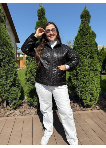 Черная демисезонная женская демисезонная куртка белого цвета New Trend