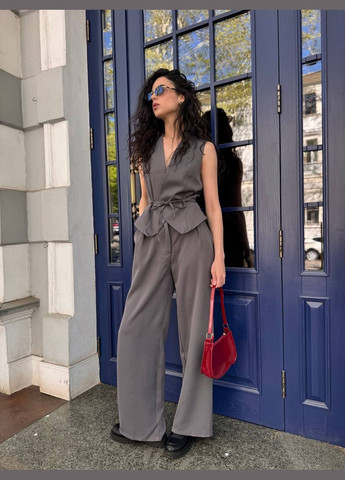 Класичний костюм з жилеткой Україна (332670405)