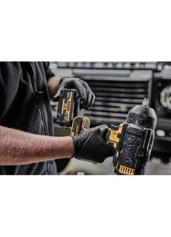 Гайковерт ударный DCF900P2G DeWALT (323043468)