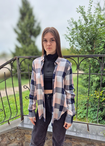 Сорочка жіноча Oversize в клітку із заклепками на комірі та манжетах H&M (367829078)