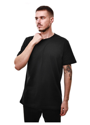 Чорна футболка чоловіча BEKI
