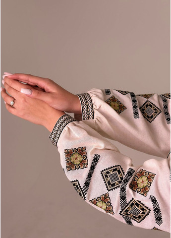 Сіро-бежева вишиванка, жіноча на сірому домотканому полотні, довгий рукав Українська вишиванка візерунок геометричний пряма, вільна домоткане полотно (354809194)