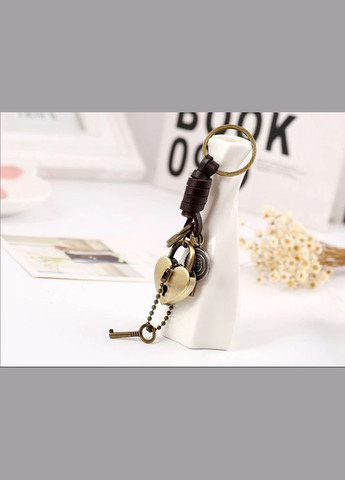 Модный винтажный ретро креативный брелок из медного сплава и натуральной кожи в виде Сердца No Brand (281547938)