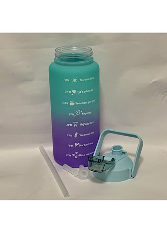 Пляшка з матовим покриттям для води з носиком і ручкою градієнт зелена 2200 мл No Brand (315632878)