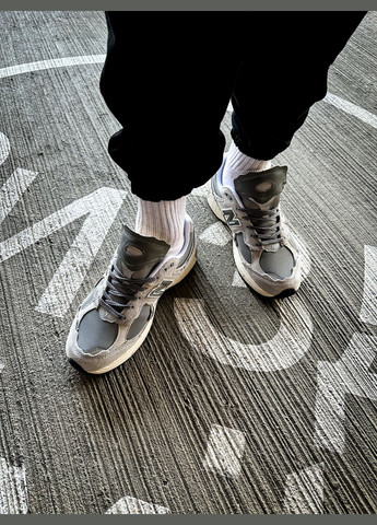 Сірі всесезон кросівки чоловічі і жіночі new balance 2002r protection pack gray | нью беланс 2002r сірі No Brand