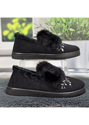 Тапочки чуні жіночі теплі чорні з хутряним оздобленням та вишивкою Progress (366144474)