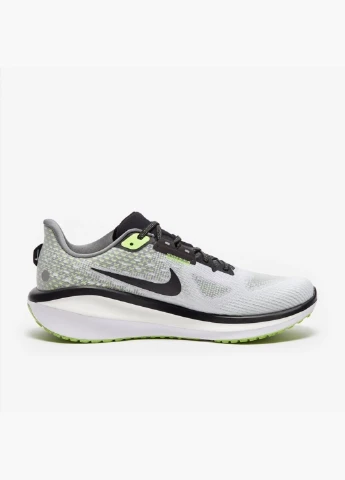 Белые мужские кроссовки vomero 17 fb1309-002 Nike