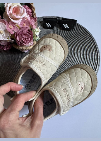 Бежеві всесезонні дитячі кеди з ведмедиком 10778 No Brand