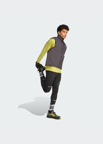 Черная демисезонная жилет adi365 running climawarm adidas