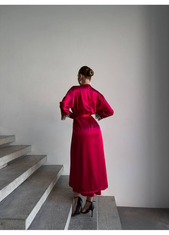 Красный халат и ночная рубашка Domino