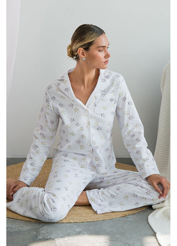 Белая всесезон пижамный костюм из фланели с брюками crown Forly
