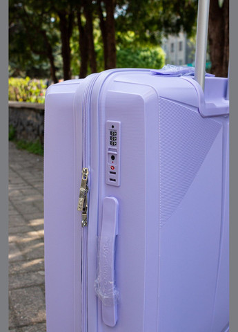 Чемодан полипропилен 100% большой L размер, цвет красный Wings CKT01 (338182639)