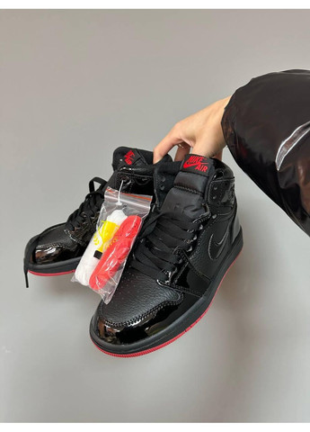 Черные демисезонные кроссовки мужские nike air jordan high patent black red найк аир джордан No Brand