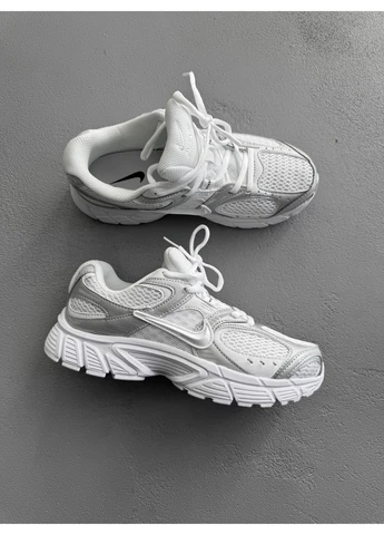 Белые летние кроссовки nike v5 rnr white/silver найк в5 No Brand