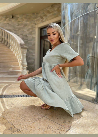 Оливкова легка муслінова сукня оливкового кольору 32683 кльош Fashion однотонна