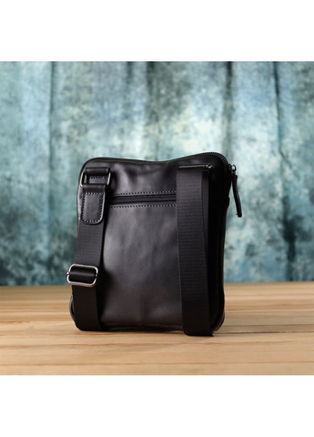 Стильная и практичная мужская сумка на плечо из натуральной гладкой кожи 23153 Черный Shvigel (362588722)