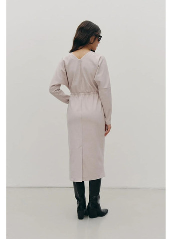 Светло-розовое теплое платье меди с брошью, цвет светло-розовый Rica Mare