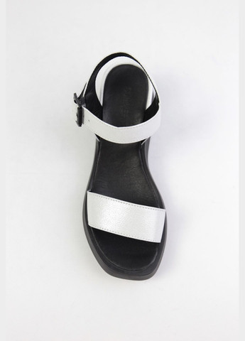 Белые босоножки Benito без застежки