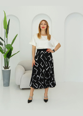 Черно-белая офисная однотонная плиссированная юбка 388ст черная No Brand плиссе