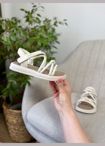 Светло-бежевые босоножки Apawwa