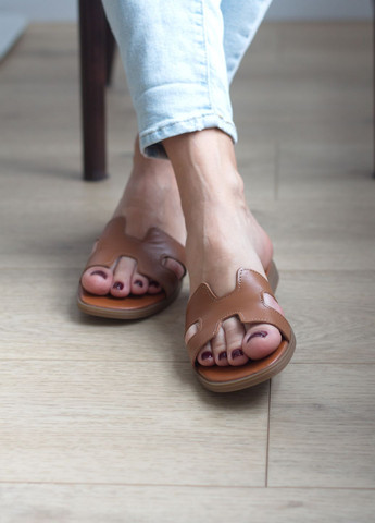 Коричневые шлепанцы женские из натуральной кожи Zlett