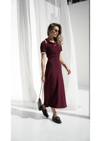 Бордова кежуал сукня в'язана Larionoff однотонна