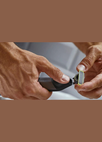 Бритва електр. OneBlade Pro 360, Li-Ion, сух.+волог., індикатор заряду, м'який чохол, чорний Philips (314833026)