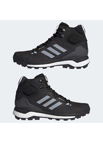 Черно-белые осенние ботинки adidas