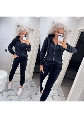 Женский теплый велюровый костюм на меху с капюшоном и карманами No Brand (399345632)