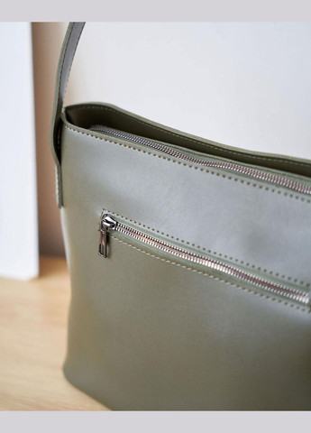 Жіноча сумка на одне відділення з кишенями з екошкіри оливкова «Тейлор» на одне відділення з кишенями WeLassie (301425653)