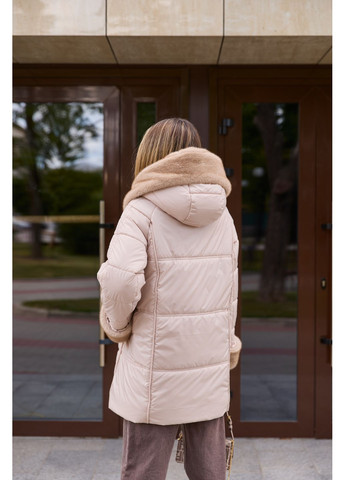 Бежевая зимняя куртка MN