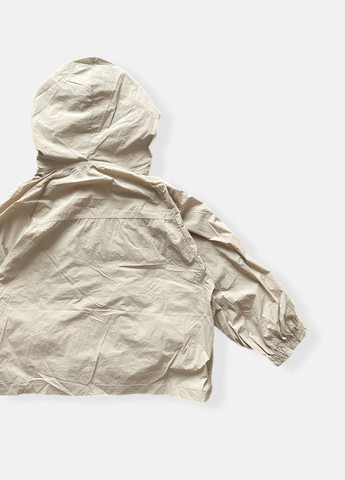 Серо-бежевая ветровка No Brand