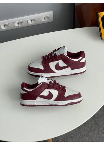 Кроссовки женские и мужские Nike Dunk Low Team Red Bordo White | Найк СБ Данк бордовые No Brand бордовые демисезоны (352252489)