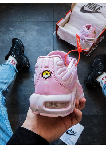 КРОСІВКИ ЖІНОЧІ NIKE AIR MAX PLUS TN PINK НАЙК АІР МАКС ТН ПЛЮС No Brand рожеві демісезони (369393901)