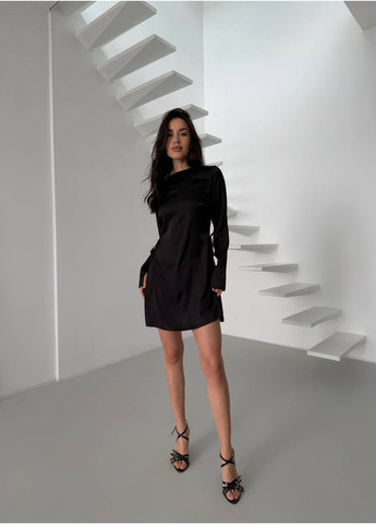 Черное женское шёлковое платье с боковыми затяжками No Brand