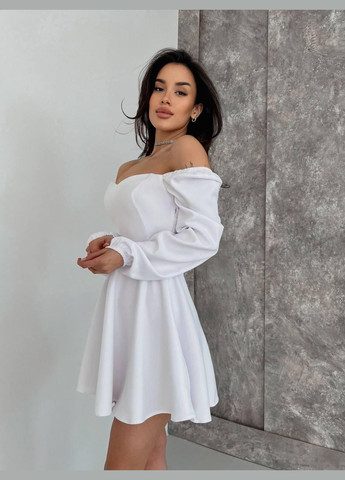 Белое повседневный платье женское - однотонное мини клеш JUGO однотонное