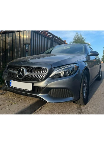 Передня решітка Diamond Silver (для Avantgarde/AMG-Line/C43 AMG) 2014-2018, без камери для Mercedes C-сlass W205 рр Mercedes-Benz (389788190)