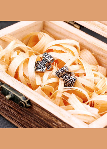 Сережки-гвоздики амулет «Молот Тора» у стилі скандинавських вікінгів для чоловіків [EAR-69-Box] 13*10 мм Vikings No Brand (338624599)