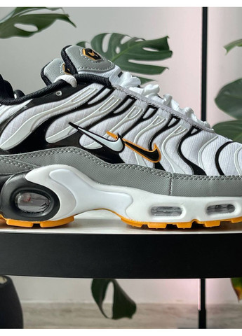 Серые демисезонные кроссовки мужские nike air max tn plus grey white black | найк аир макс тн плюс серые белые черные No Brand