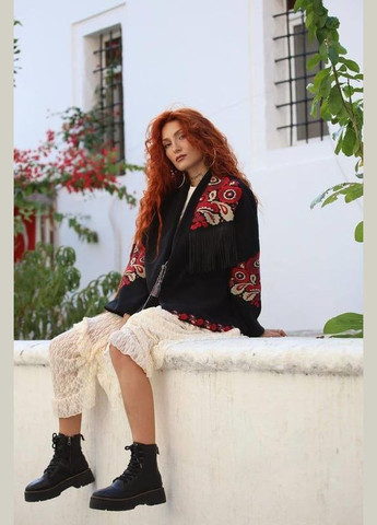 Черный женский женский пиджак с вышивкой на завязках ESQ -