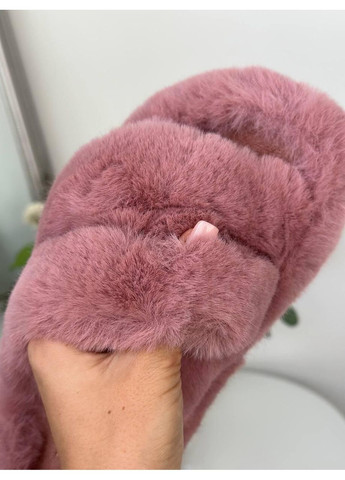 Розовые женские меховые тапочки розовые / женские пушистые тапки розового цвета / женские теплые домашние тапочки розовые No Brand