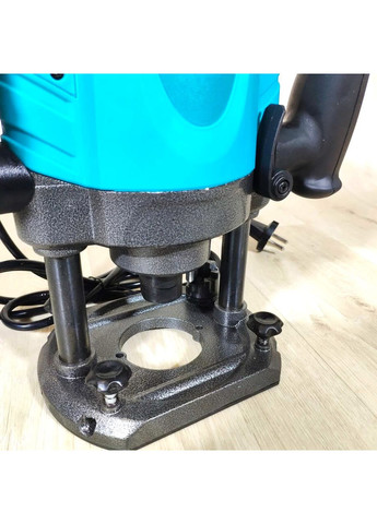 Фрезер с Максимальной цангой 12ММ Чехия БРНО Модель 2200 Усиленное основание Точная регулировка глубины Grand (364120792)